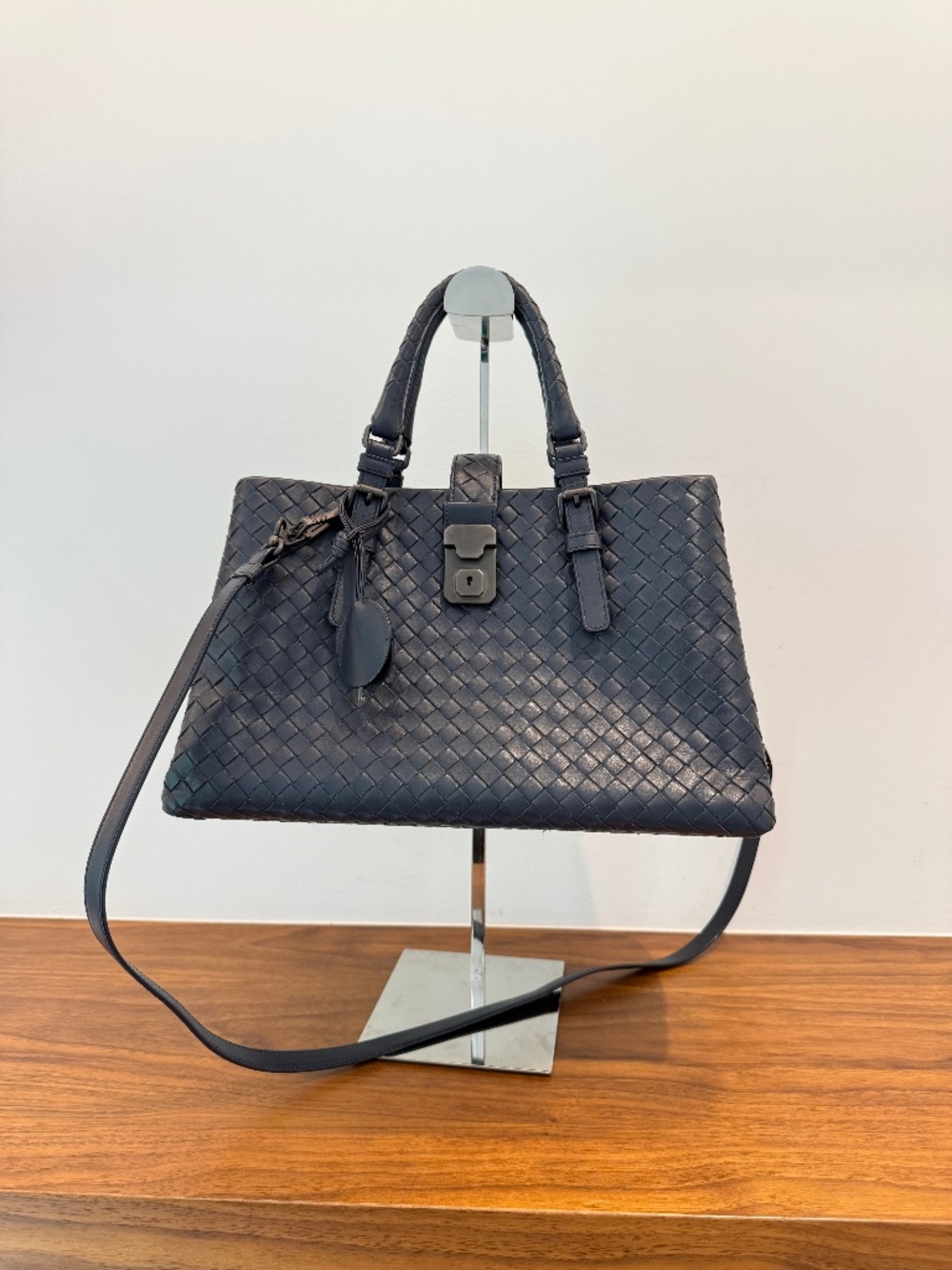 Bottega Veneta Intrecciato Roma Handbag in Navy Blue